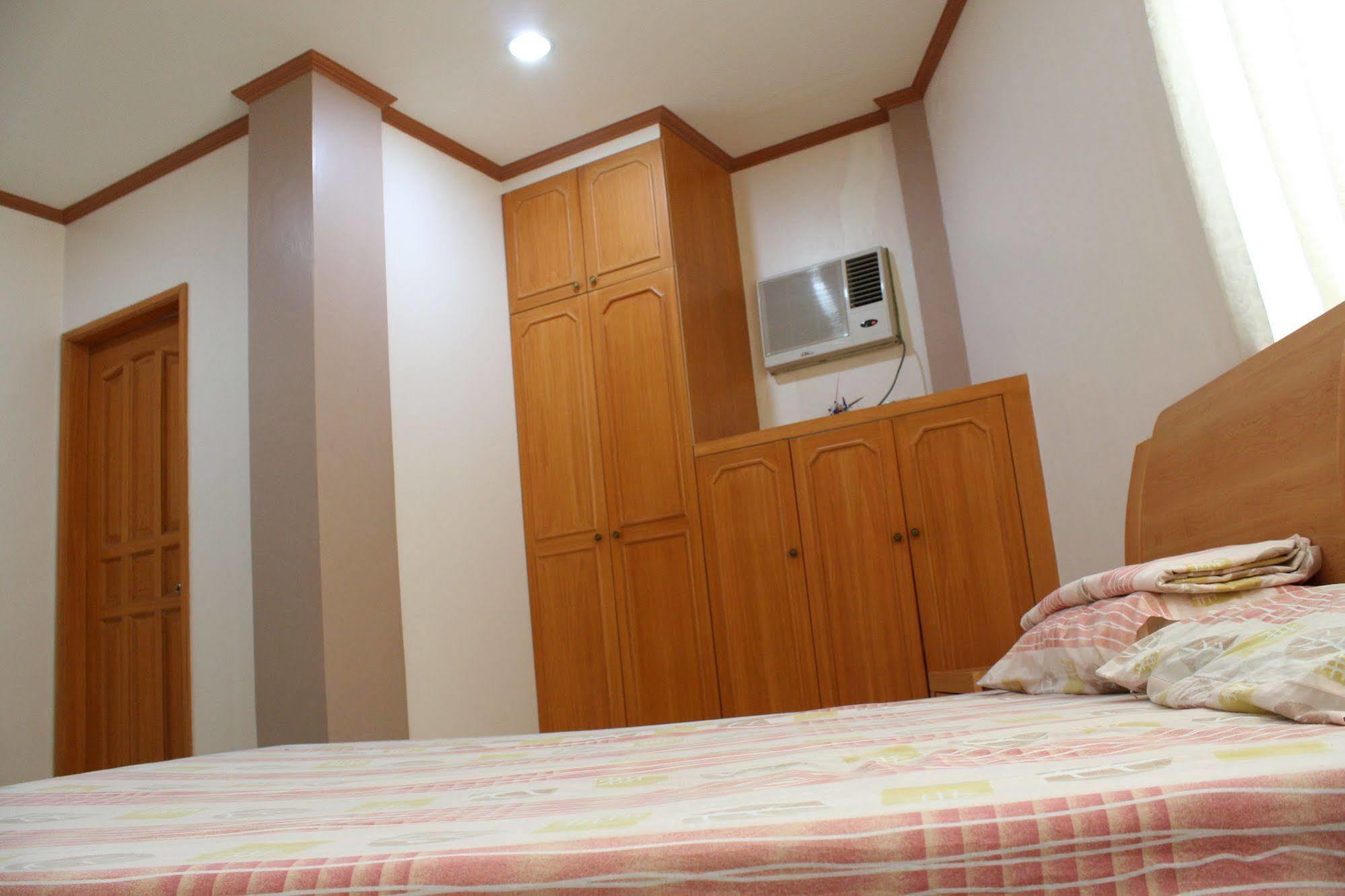 Dumaguete Springs Apartment Dumaguete City Exteriör bild